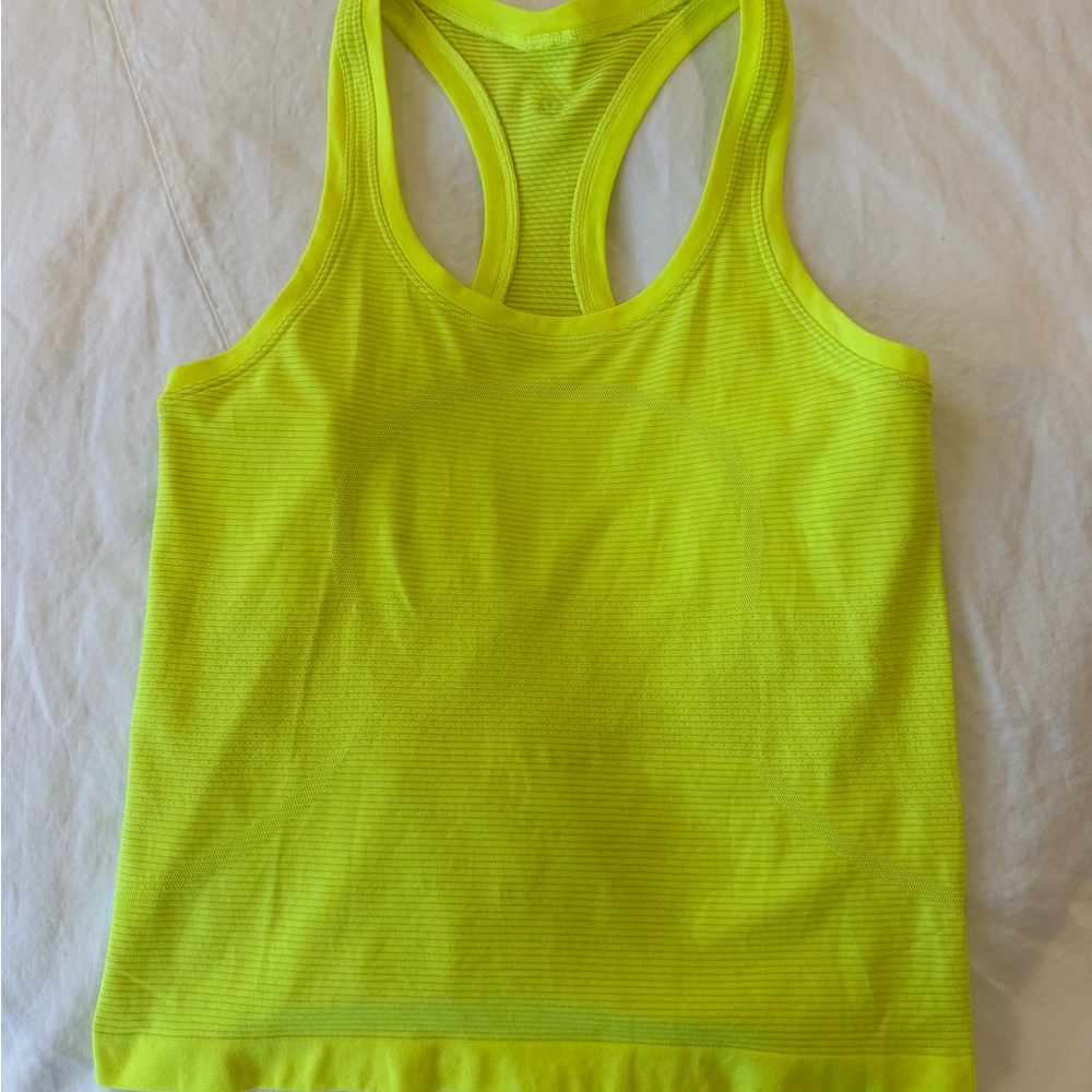 Lululemon swiftly tech